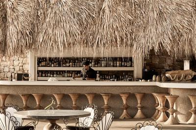 Infinity Pool Bar