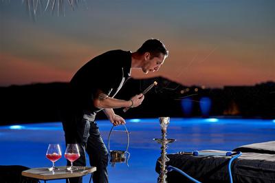 Infinity Pool Bar