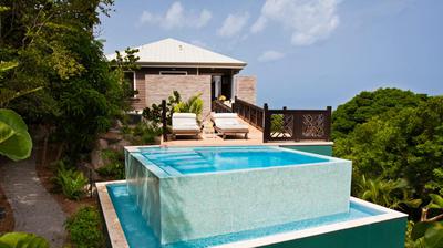 One-Bedroom Stewart Plunge Pool Studio