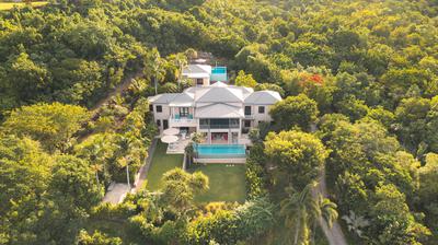 Seven-Bedroom Hill Estate