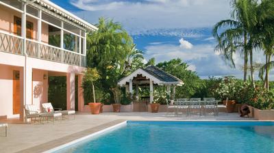 Five-Bedroom Sunset Hill Villa