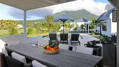 Three-Bedroom Pinney's Beach Villa / Four-Bedroom Pinney's Beach Villa