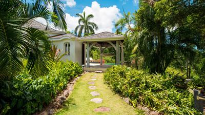 One-Bedroom Mango Ridge Plunge Pool Studio