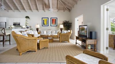 Three-Bedroom Palm Grove Residence with Plunge Pool