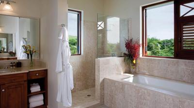 Five-Bedroom Sunset Hill Villa