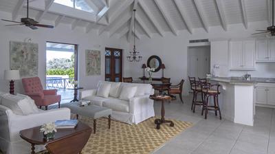 Five-Bedroom Sunset Hill Villa