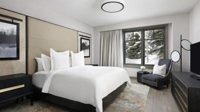 Whiskey Jack Four Bedroom Residence