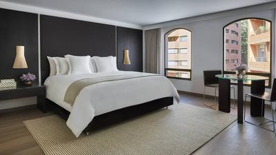 Grand Premier Room