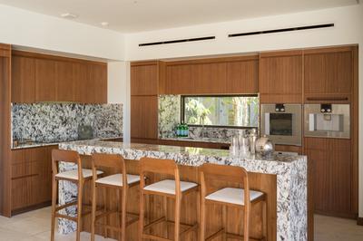 Prieta Bay Estate: 4 or 5 Bedroom