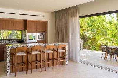 Prieta Bay Estate: 4 or 5 Bedroom