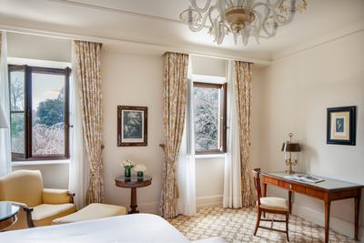 Four Seasons Room