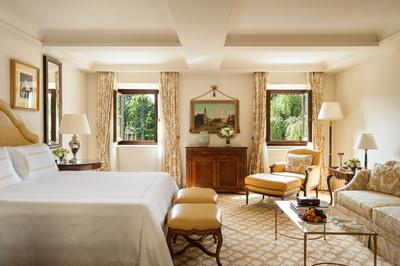 Parlour Suite