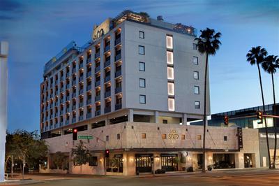 SIXTY Beverly Hills Exterior