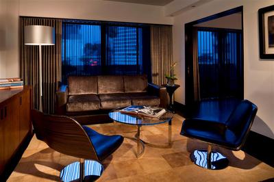 Wilshire Suite