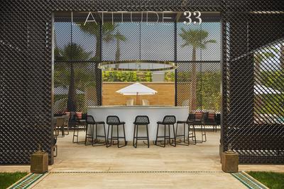 L'Atitude 33