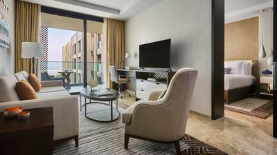 Four Seasons Deluxe Suite