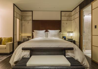 Premier Room