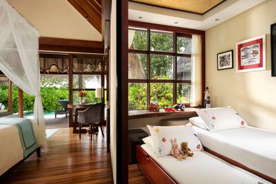 Sunset Family Beach Bungalow with Pool