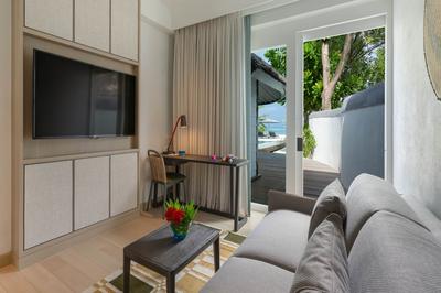 Sunrise Family Beach Villa Pool