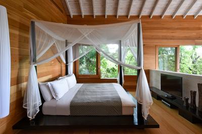 Point House