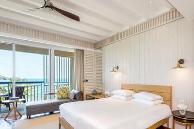 1 King Bed Ocean View