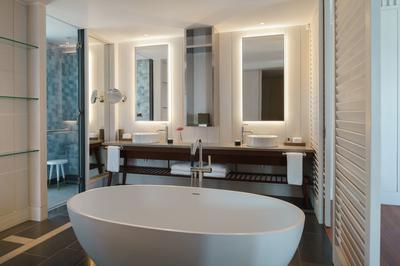 Beachside Suite