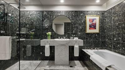 1 King Premium Corner