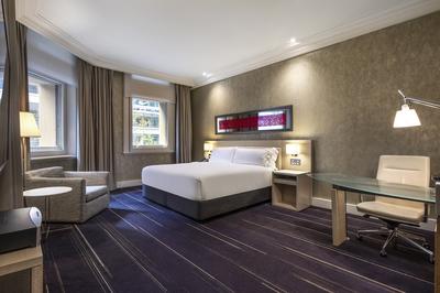 1 King Bed Premium Collins St View