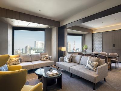 4 Single Beds 2 Bedroom Miyabi Suite Club