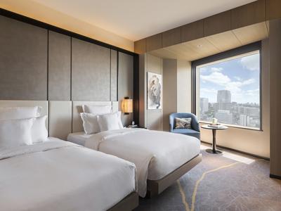 4 Single Beds 2 Bedroom Miyabi Suite Club