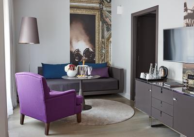 1 Queen Bed 1 Bedroom Duplex Suite Sofa Bed
