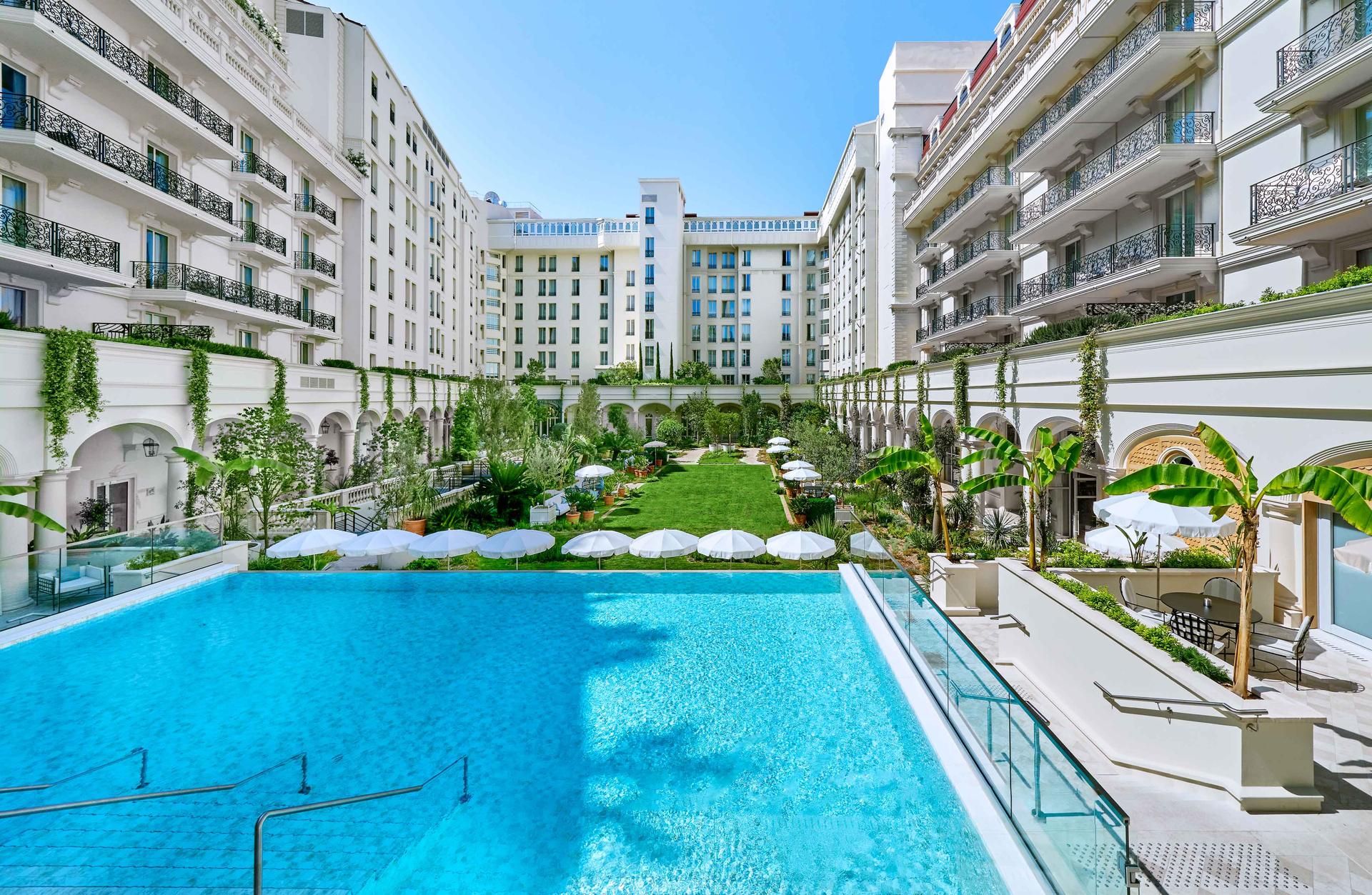 Carlton Cannes, a Regent Hotel