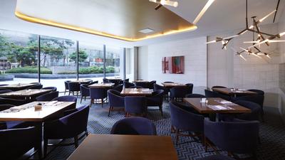 Grand Kitchen
