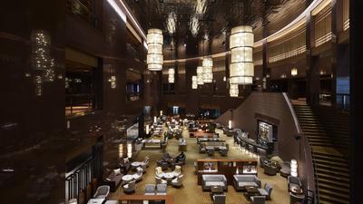 Lobby Lounge & Bar