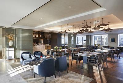 Club Floor Lounge