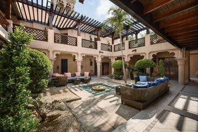 Arabian Summerhouse - Courtyard
