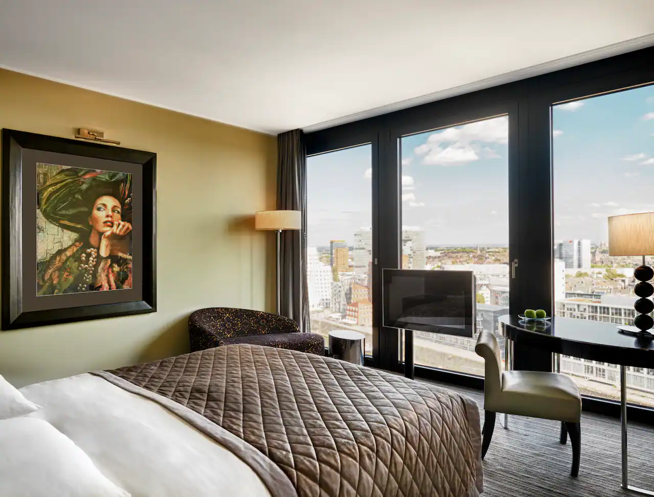 One King Bed with View