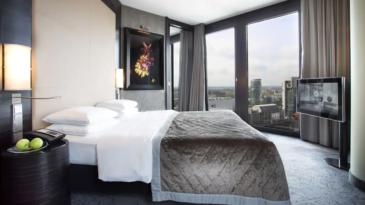 Regency Suite King