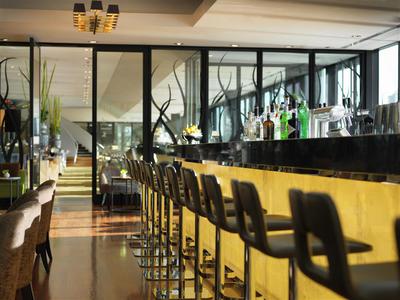 DOX Bar