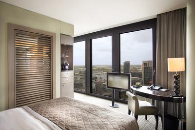 1 King Bed Deluxe