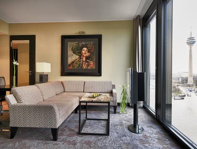 Regency Suite King