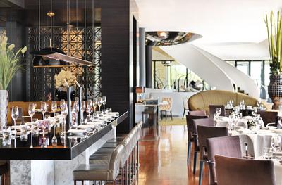 Eating & Drinking - DUSSE_P310_DOX_restaurant_