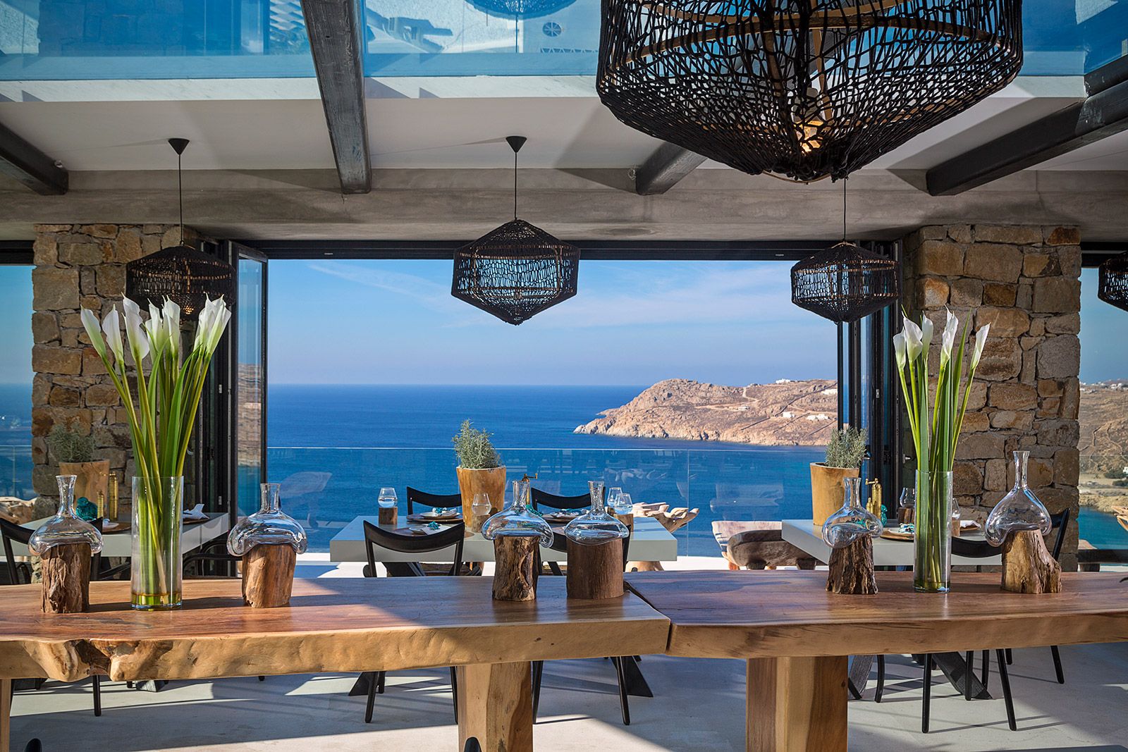 Latitudes - Breakfast