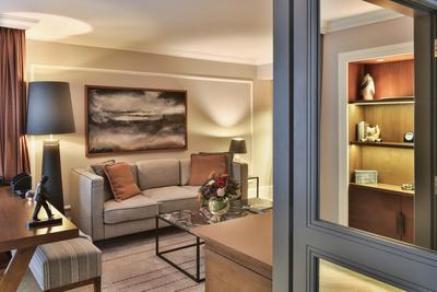 Regency Executive Suite