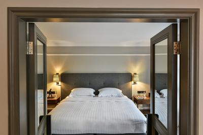 Regency Executive Suite