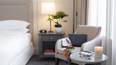 1 King Bed Deluxe