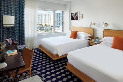 2 Queen Beds