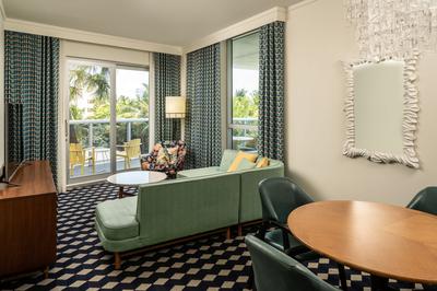 Confidante Suite