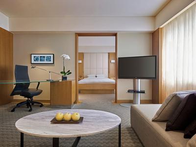Two Twin Beds Club Access