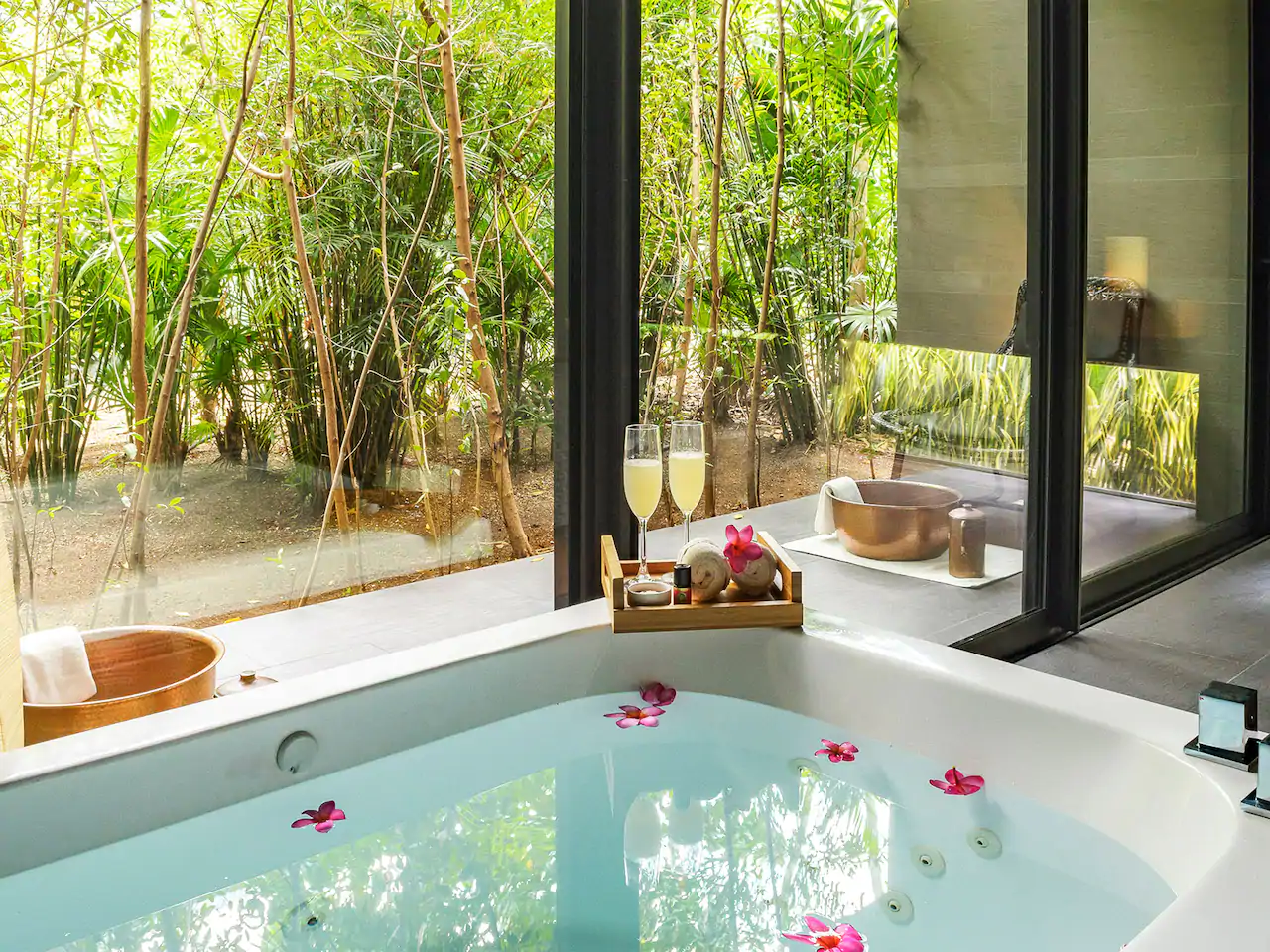 Spa - Tub Treatment Suite